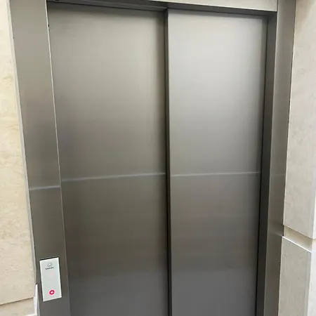 Rooftop Light 公寓 地拉那