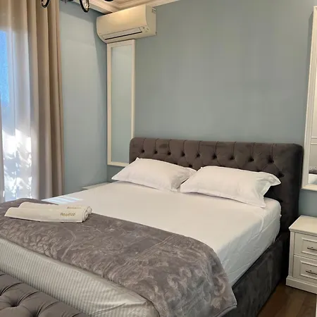 Rooftop Light 公寓