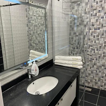 Rooftop Light 아파트 *